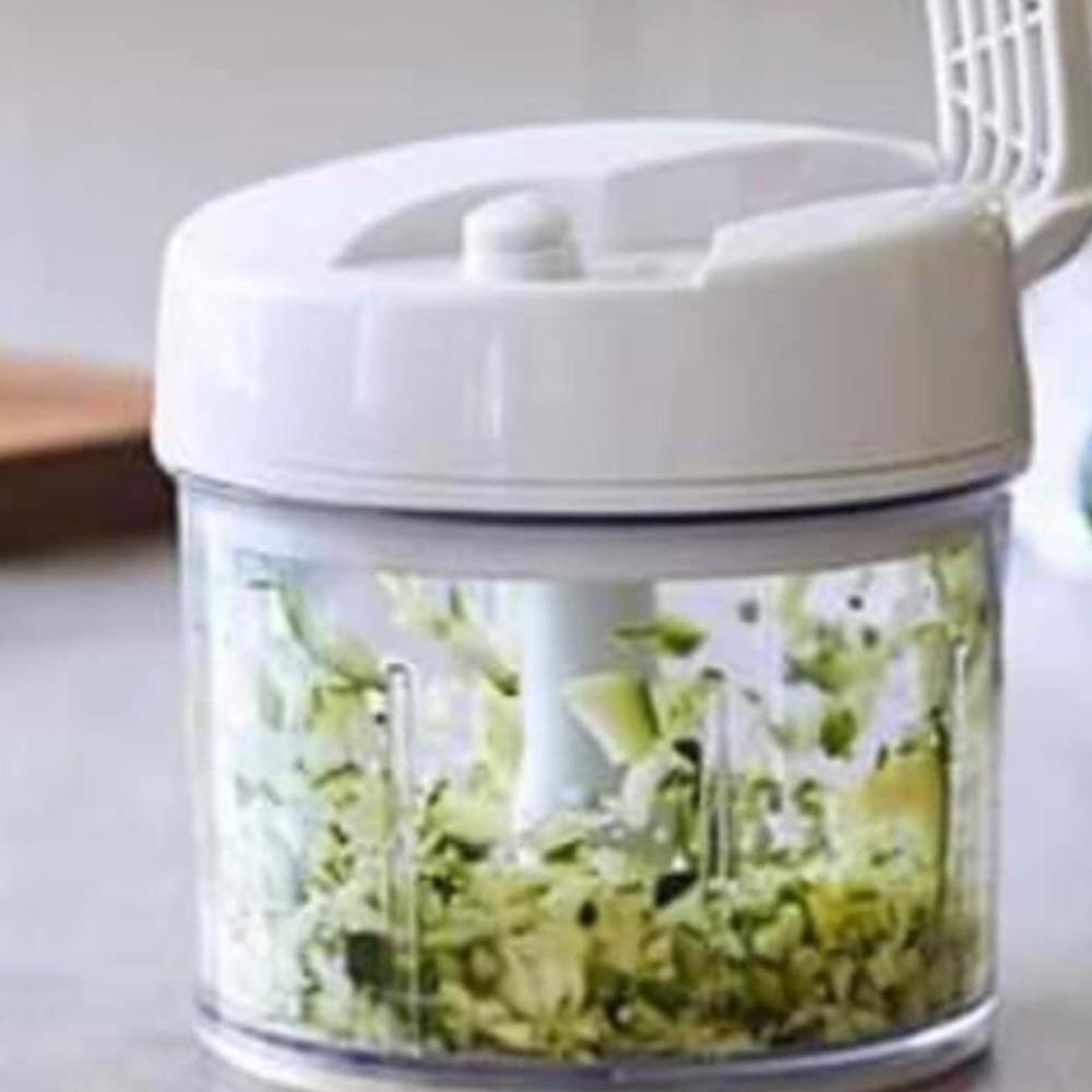 CAMPERS MUST HAVE ITEM…..Pampered Chef Manual Food Processor - BNIB